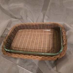 Mid Century Pyrex Corning Baking Dish Clear Wicker Basket/Holder 11x7